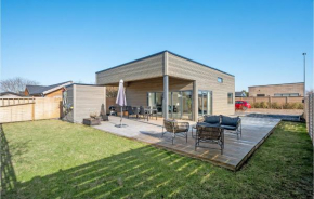 2 Bedroom Nice Home In Hvidovre